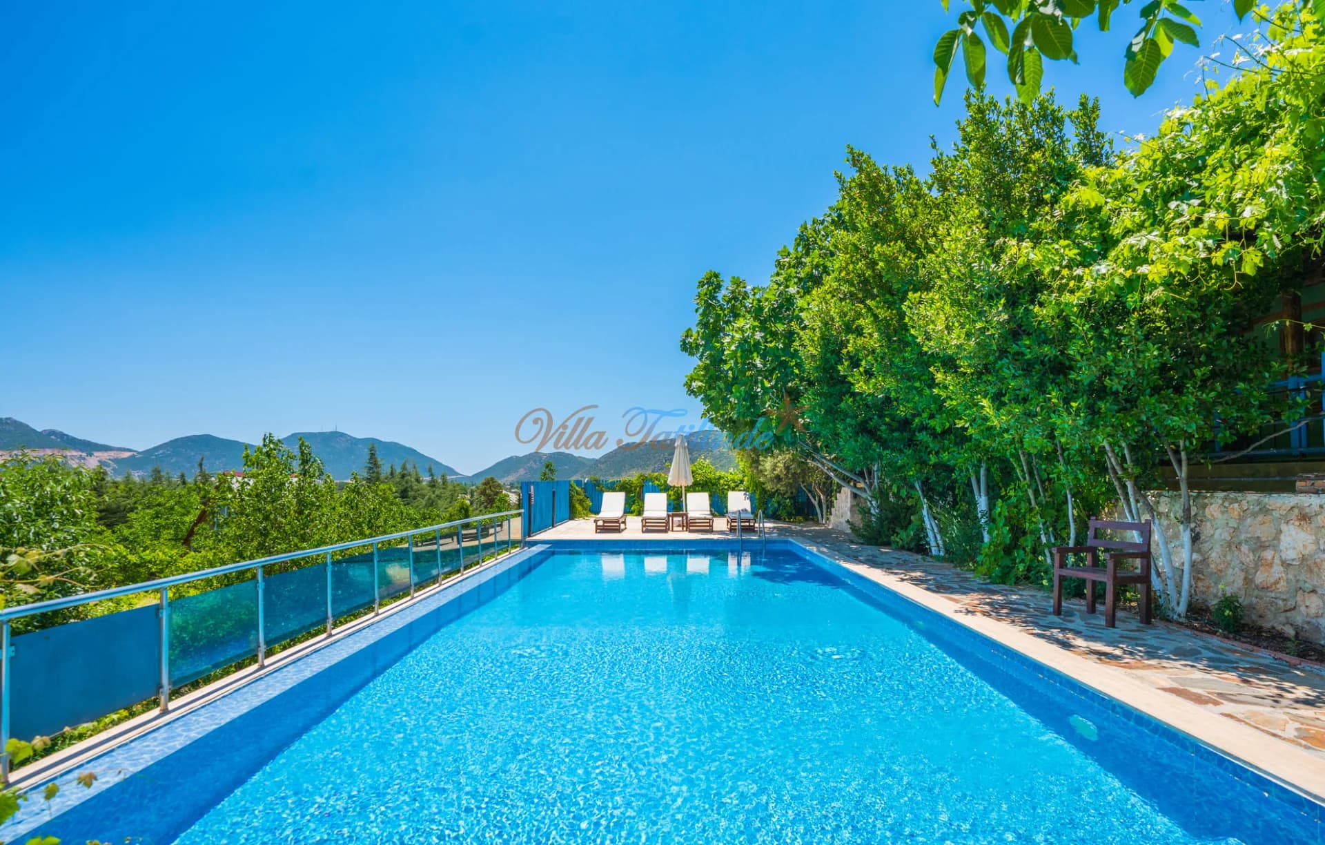 Villa Tehnelli Ev
